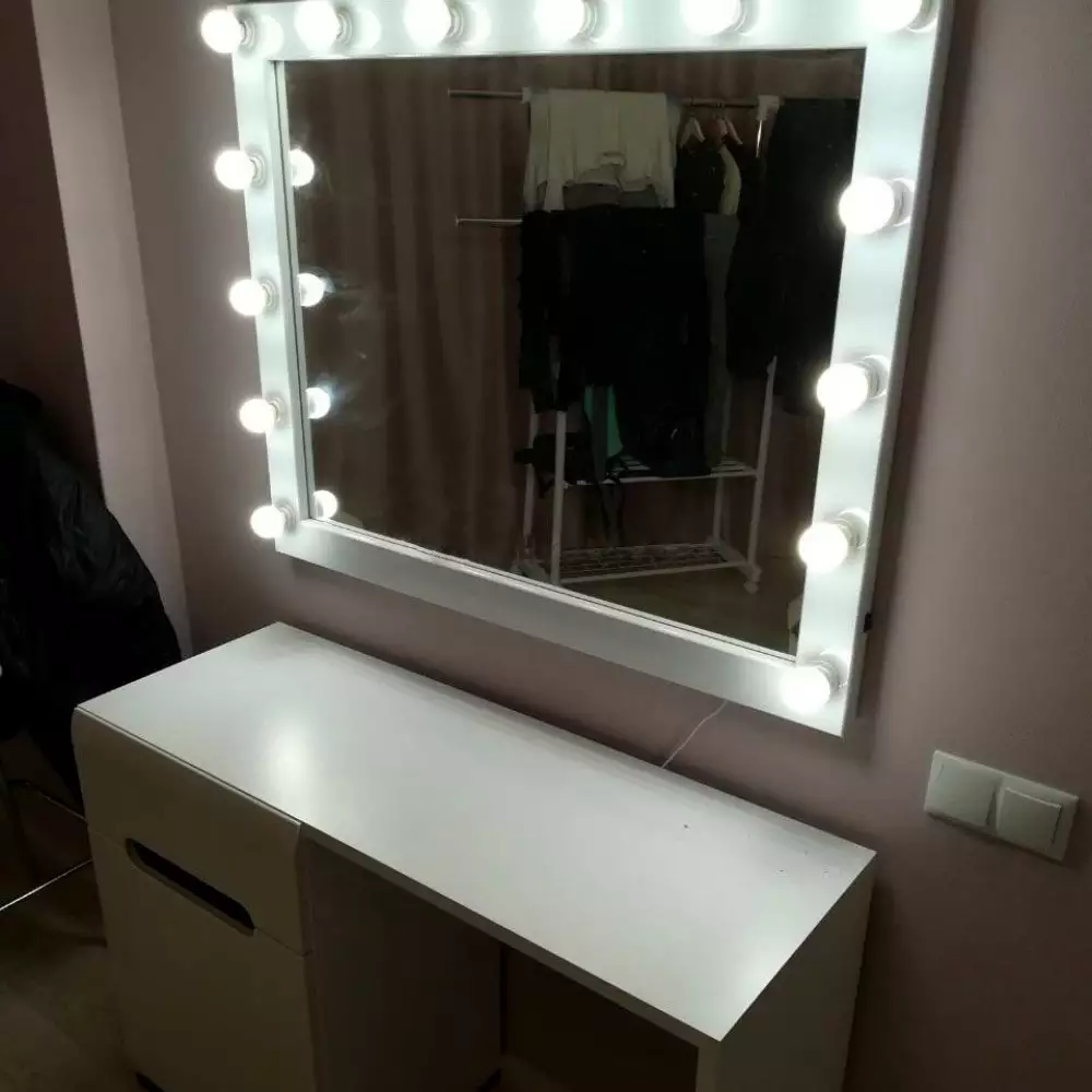 Дзеркало з підсвічуванням Mirrorstar Amelia